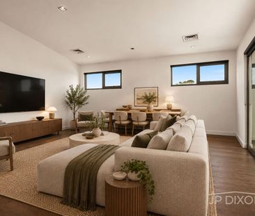 EXECUTIVE 2 BED + 2 BATH = MINS TO BEACH - Photo 1