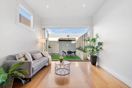 Charming 2-Bedroom House in Prime Port Melbourne Location - Photo 4