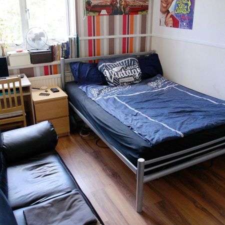 Room in a Shared House, Sambrook House, E1 - Photo 4