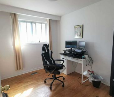 For Lease - 155 Edmonton Drive Unit# Upper, Toronto, Ontario - Photo 2
