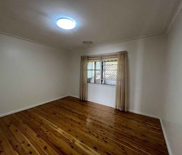 ENVIABLE LOCATION WITH WATERVIEWS! - Photo 4