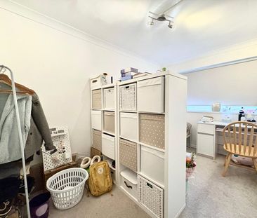 The Parade, Frimley, Camberley, Surrey, GU16 - Photo 6