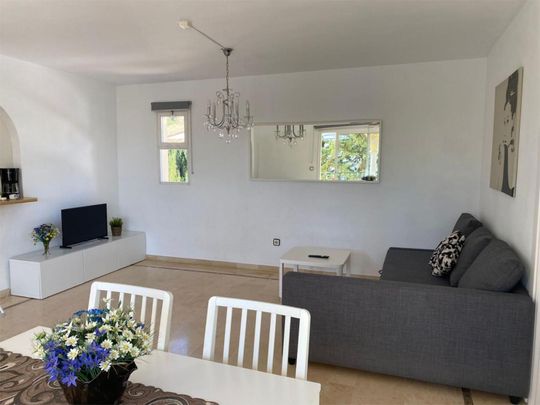 Piso de alquiler en Calle Los Helechos, 6, Torreblanca del Sol - Photo 1