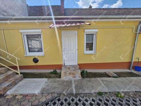 Kiadó jó állapotú lakás - Kaposvár - Photo 2