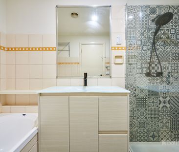 MODERN 2 BEDROOM PLUS STUDY/THIRD BEDROOM - Photo 6