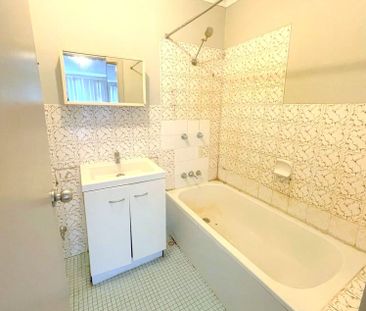 Cosy Unit in Convenient Location! - Photo 5