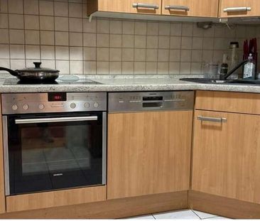 3 Zimmer, direkt am Puiseauxplatz + Balkon + Carport +Einbauküche - Photo 5