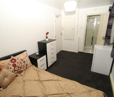 1 bedroom house of multiple occupation to rent - Photo 6