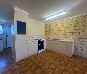 TWO BEDROOM UNIT LOCATED IN KEPNOCK! - Photo 2