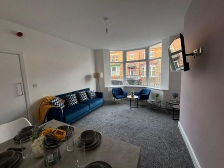 1 bedroom in a house share to rent - Photo 2