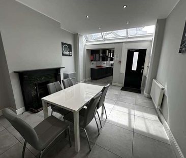 High Street, Banbury, OX16 - Photo 1