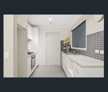 Modern Family Living in Spring Farm - Photo 6