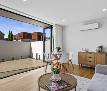 As New Executive 3-bedroom Townhouse in Merivale - Photo 1