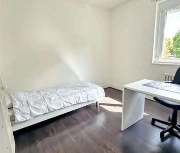 Location Appartement 4 pièces Meublé 73m² HEROUVILLE ST CLAIR 14200 - Photo 3