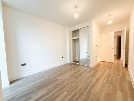 2 Bed Flat, Colindale Gardens, NW9 - Photo 5