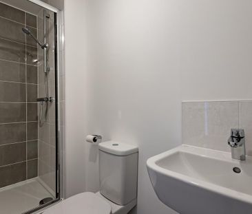 3 bedroom semi-detached house to rent - Photo 3