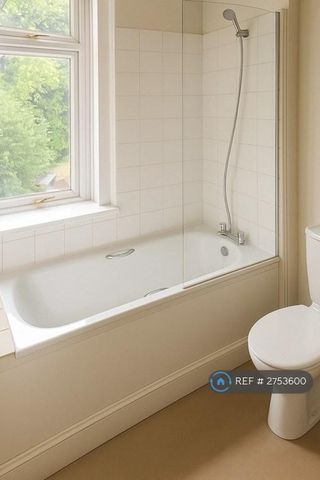 8 bedroom semi-detached house to rent - Photo 4