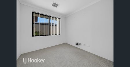 4x2x2 with Study and theatre - Photo 4