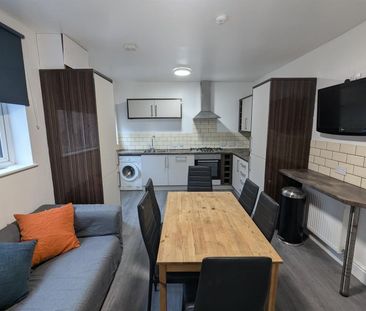 5 Bed Semi-Detached House, Beeston Road, NG7 - Photo 4