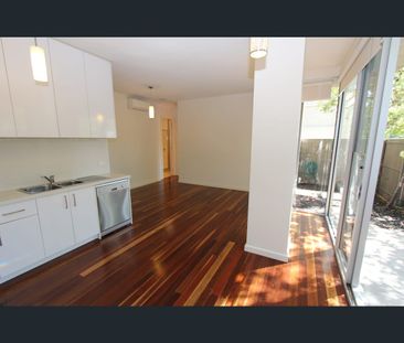 1/95 Spray Street, Elwood, Vic 3184 - Photo 6