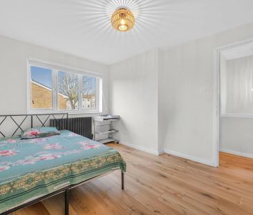 3 bedroom terraced house to rent - Photo 5