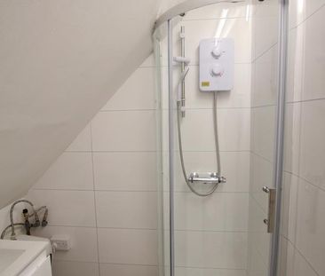 4 bedroom flat to rent - Photo 5