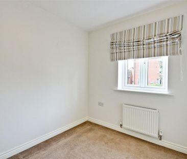 2 bedroom maisonette to rent - Photo 4