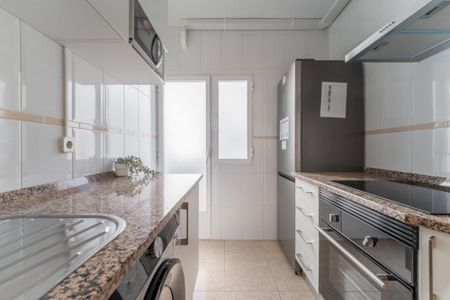 Cozy room in Atocha - Photo 4