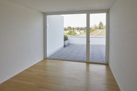 Modernes Wohnen in einem Neubau mit grosser Terrasse - Foto 3