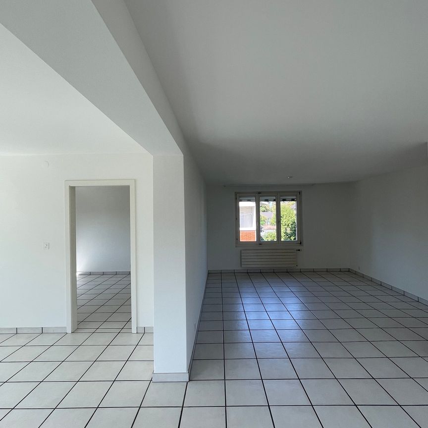 5.5-Zimmer-Maisonette-Wohnung inkl. Garage und Autoabstellplatz - Photo 1