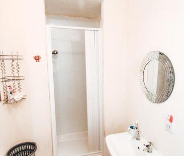 6 bedroom private hall to rent - Photo 5