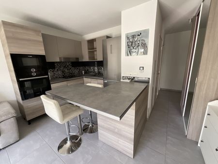 Résidence sécurisée avec piscine studio meublé terrasse parkings - Photo 4