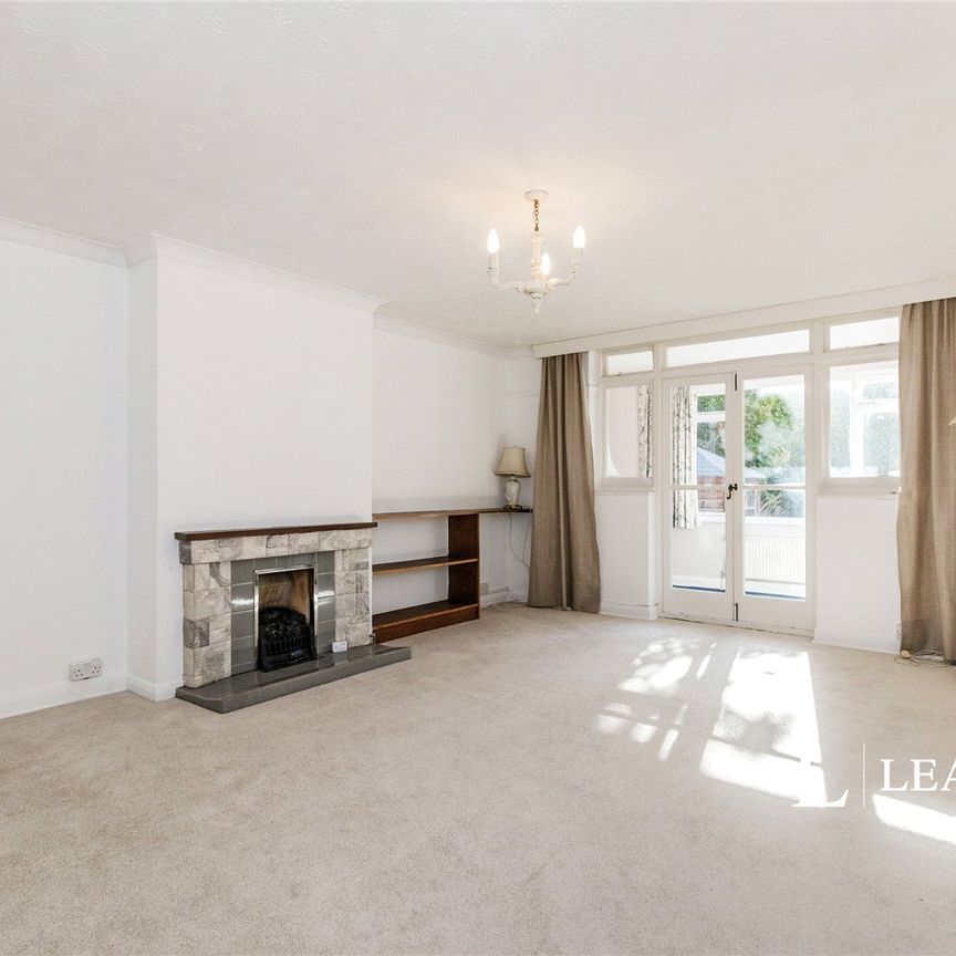 4 bedroom house to rent Church Road, Addlestone, KT15 - Photo 1