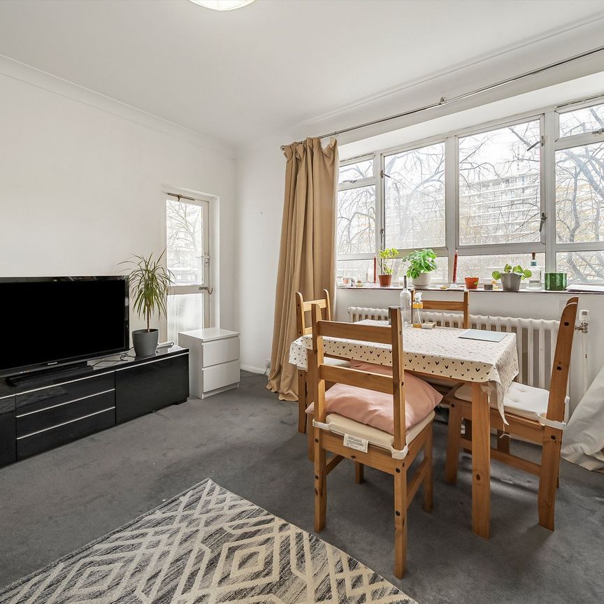 Churchill Gardens, , SW1V - Photo 1