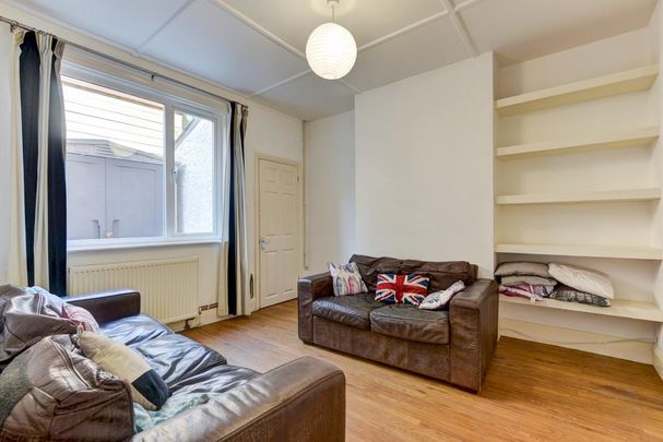 6 bedroom house to rent - Photo 1