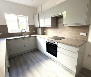 3 bedroom terraced house to rent - Photo 5