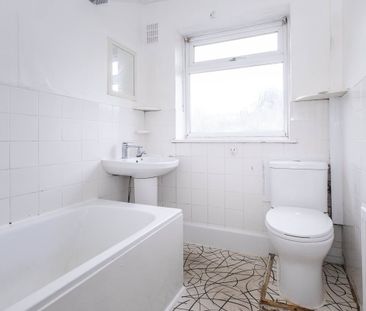 4 bedroom house to rent - Photo 2