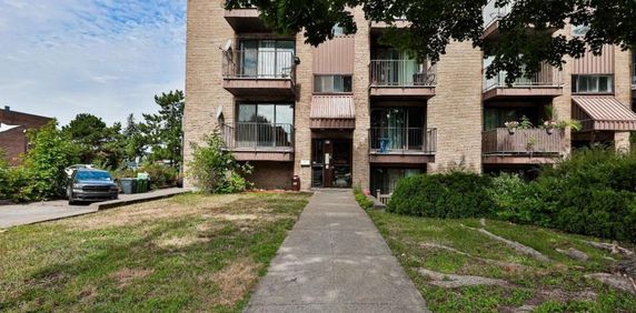 4 1/2 à louer - Photo 2