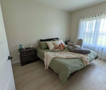 Logement 3 /2 plus bureau - Photo 2
