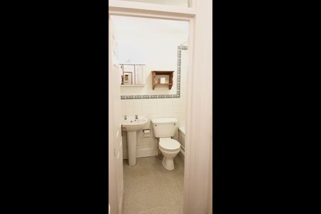 Studio Flat, St. Augustines Road, NW1 - Photo 4