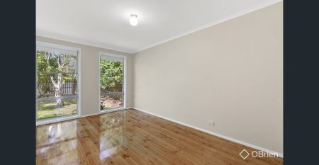 Sunny renovated home - Photo 2