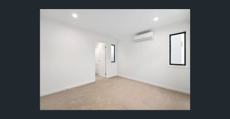 Low-Maintenance Luxury in a Sought-After Locale - Photo 2