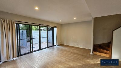 2 Bedroom Townhouse Close to Main Street! - Photo 3