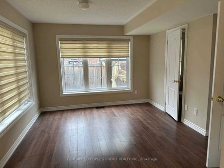 Property For Lease | W7329972 - Photo 2