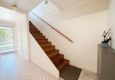 Charming 3-Bedroom Family Home with Rumpus and Study - Ideal Location in Raceview - Photo 4