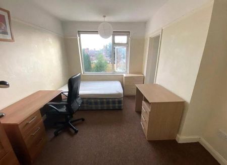 4 bedroom apartment to rent - Photo 5