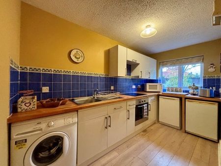 Chepstow Close, Stratford-upon-Avon, CV37 - Photo 4