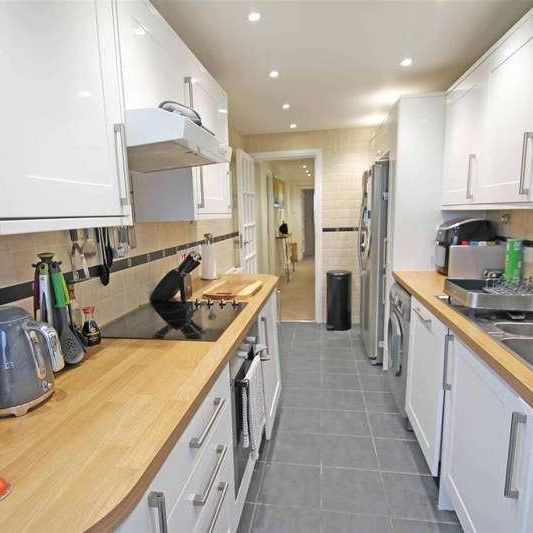 Kings Esplanade, Hove, BN3 - Photo 1