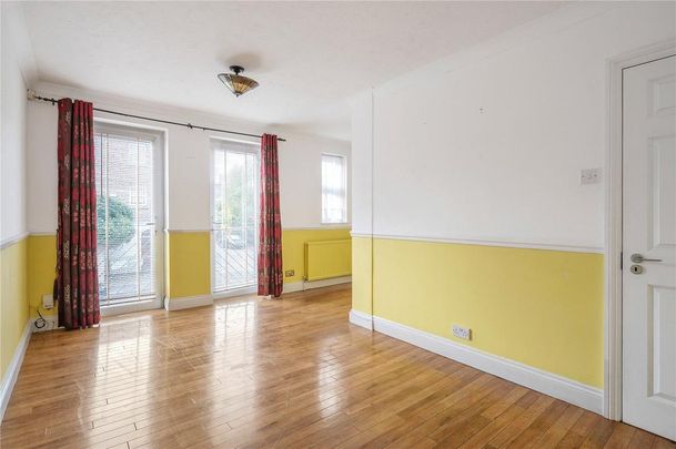 4 bedroom terraced house to rent - Photo 1