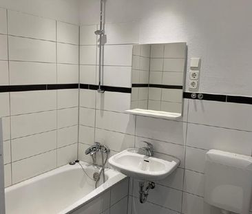 Helle Dreiraumwohnung in toller Wohnlage - mit Einbauküche! - Photo 2